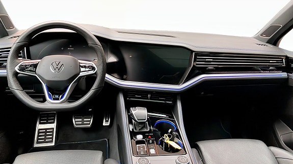 Volkswagen Touareg 11 of 16