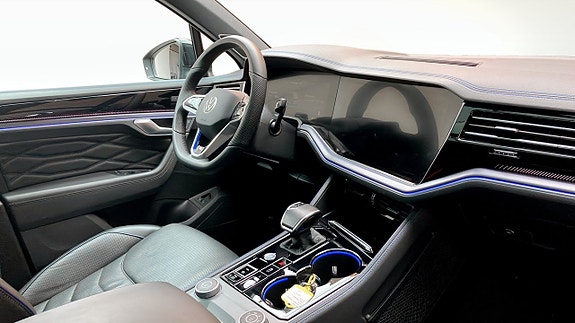 Volkswagen Touareg 12 of 16