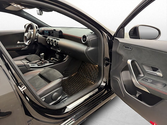 Mercedes-Benz A180 19 of 25