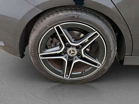 Mercedes-Benz A180 24 of 25