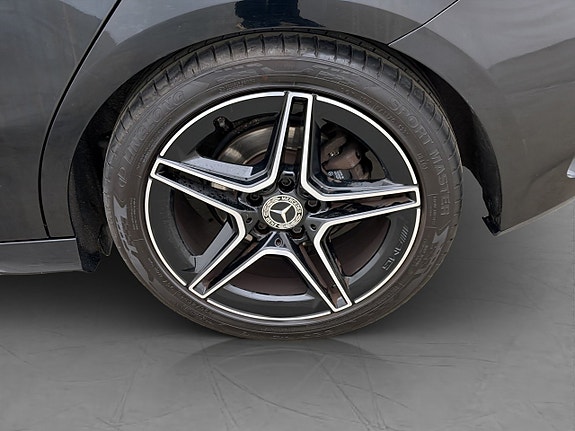 Mercedes-Benz A180 23 of 25