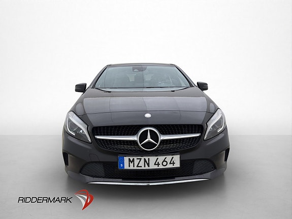 Mercedes-Benz A180 2 of 5