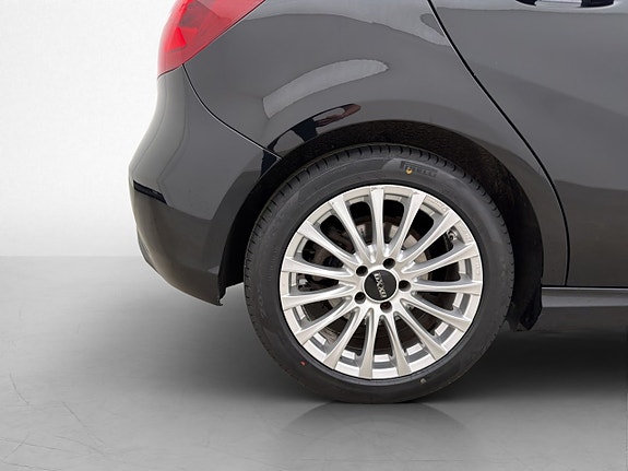 Mercedes-Benz A180 24 of 25