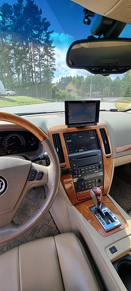Cadillac STS 13 of 17