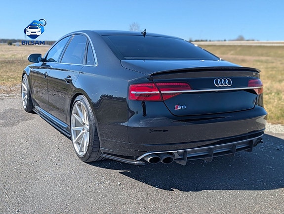 Audi S8