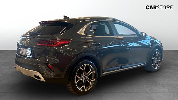 Kia XCeed 2 of 18