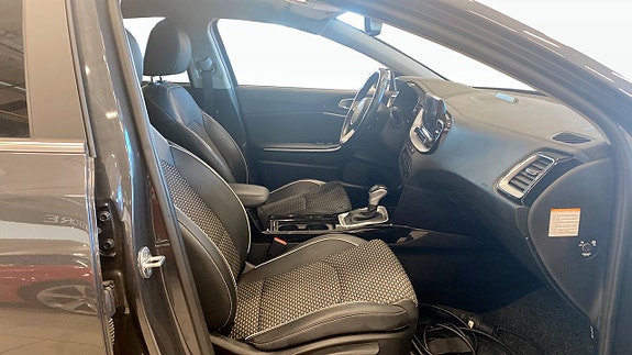 Kia XCeed 3 of 18
