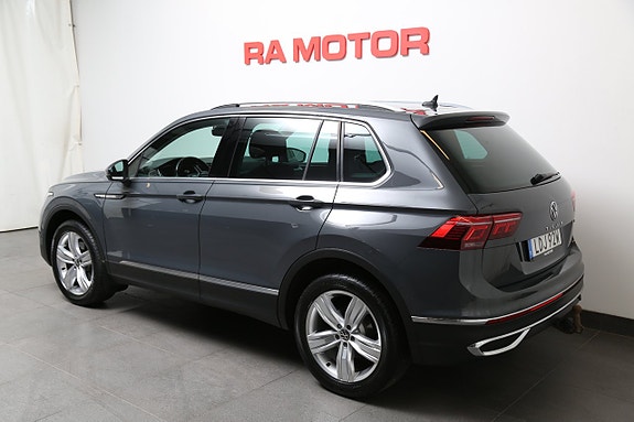 Volkswagen Tiguan 4 of 5