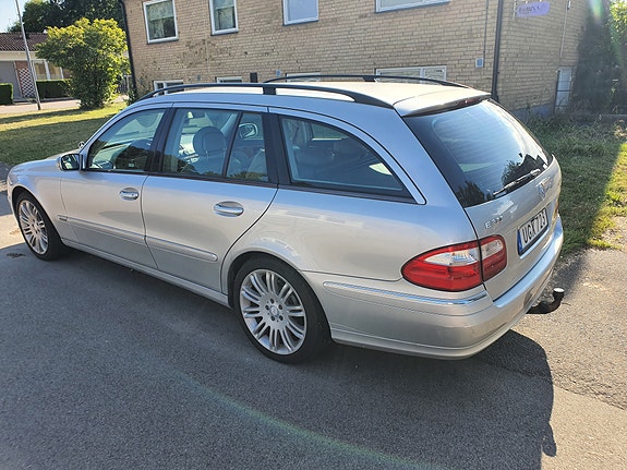 Mercedes-Benz E200 5 of 10