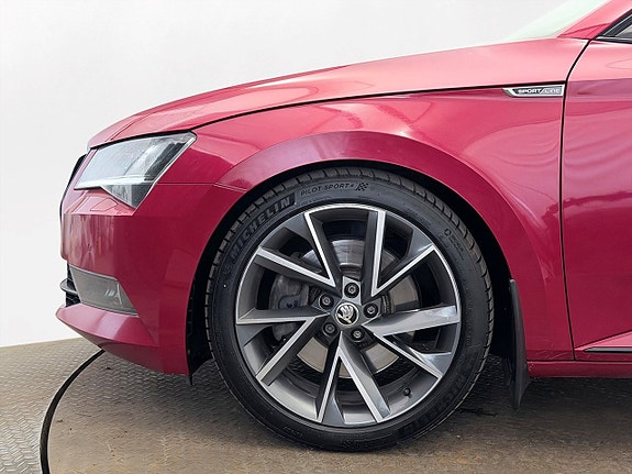 Skoda Superb 11 of 30