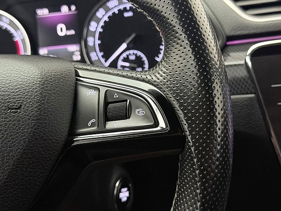 Skoda Superb 22 of 30