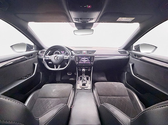Skoda Superb 17 of 30