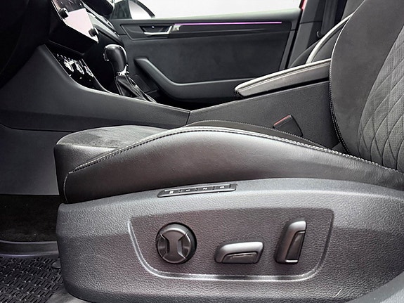 Skoda Superb 14 of 30