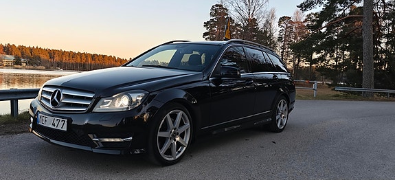 Mercedes-Benz C300 5 of 5