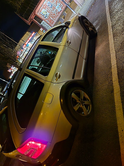 Skoda Octavia Scout 4 of 5