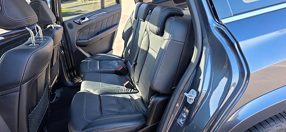 Mercedes-Benz GL350 15 of 19