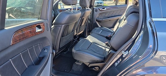 Mercedes-Benz GL350 14 of 19