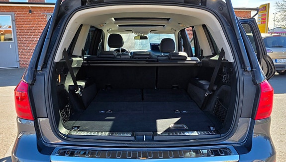 Mercedes-Benz GL350 12 of 19
