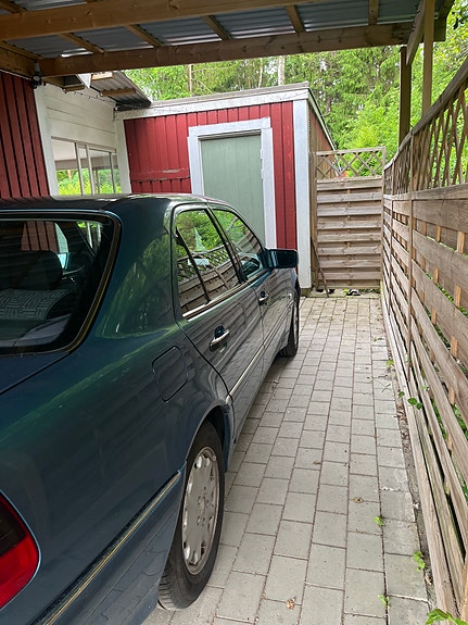 Mercedes-Benz C180 4 of 4