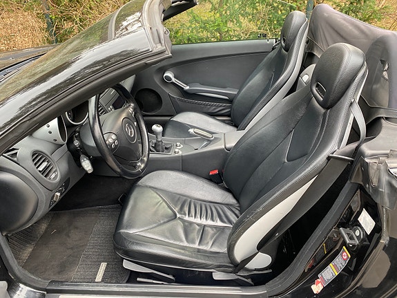 Mercedes-Benz SLK200 5 of 5