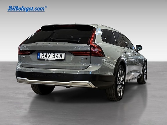 Volvo V90 Cross Country 4 of 5