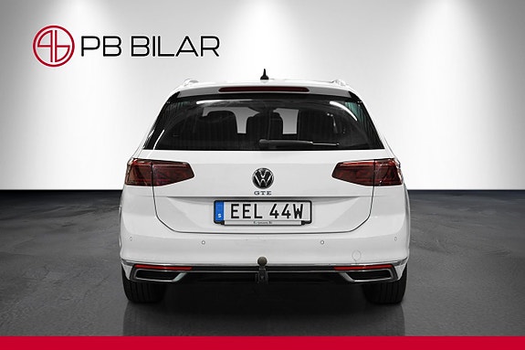 Volkswagen Passat 6 of 25