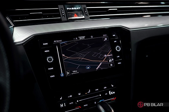 Volkswagen Passat 21 of 25
