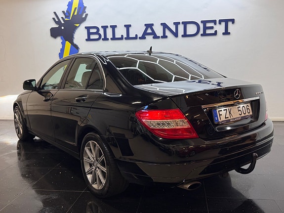 Mercedes-Benz C200 5 of 22
