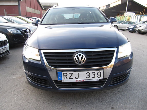 Volkswagen Passat 3 of 5