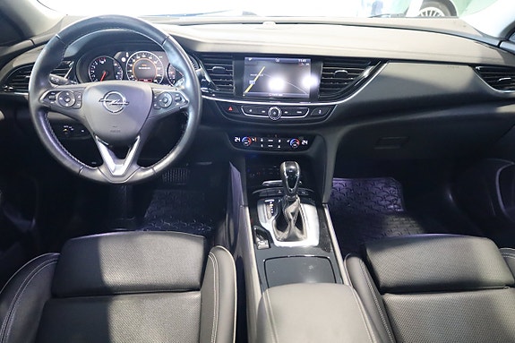 Opel Insignia 15 of 24