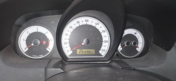 Kia Ceed 4 of 7