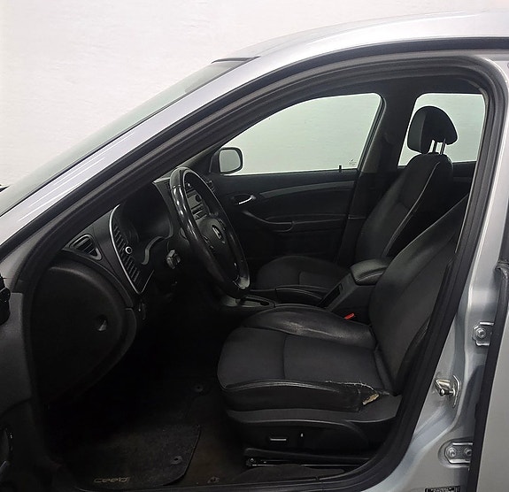 Saab 9-3 4 of 5