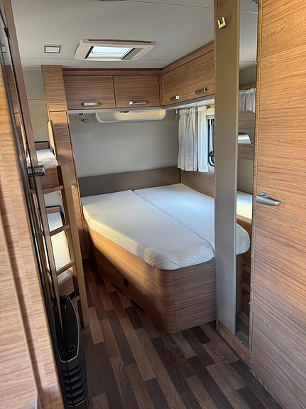 Weinsberg CaraOne 550UK med Wigo Rolli påsmarkis 6 of 15