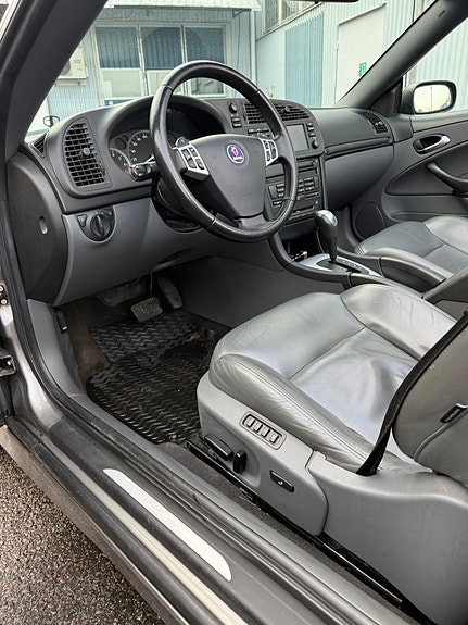 Saab 9-3 5 of 8