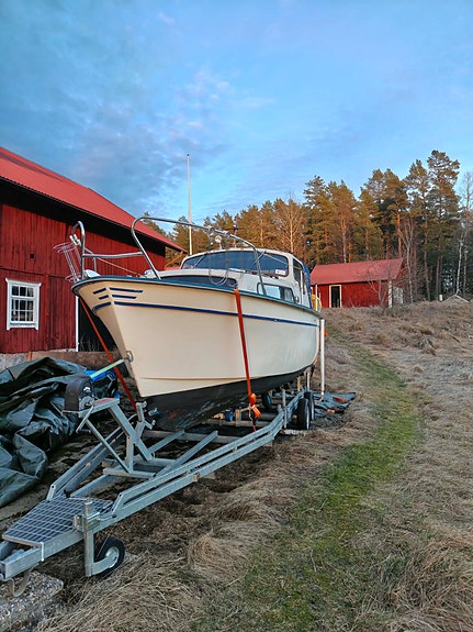 Albin 25 2 of 14