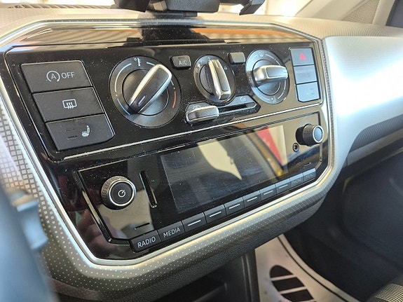 Volkswagen UP! 9 of 11