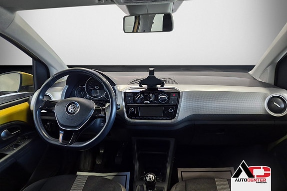 Volkswagen UP! 7 of 11