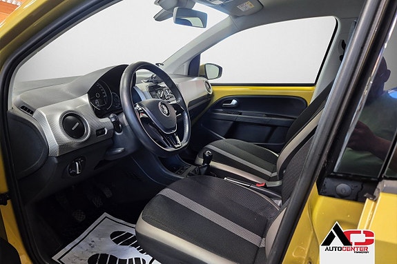 Volkswagen UP! 6 of 11