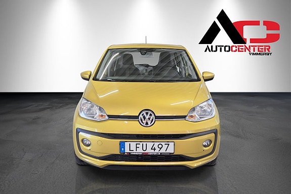 Volkswagen UP! 2 of 5
