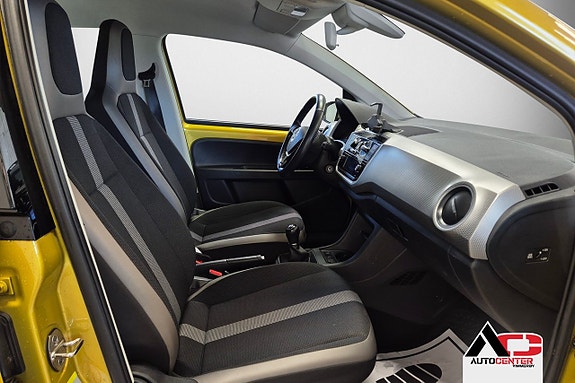 Volkswagen UP! 8 of 11