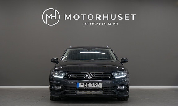 Volkswagen Passat 2 of 5