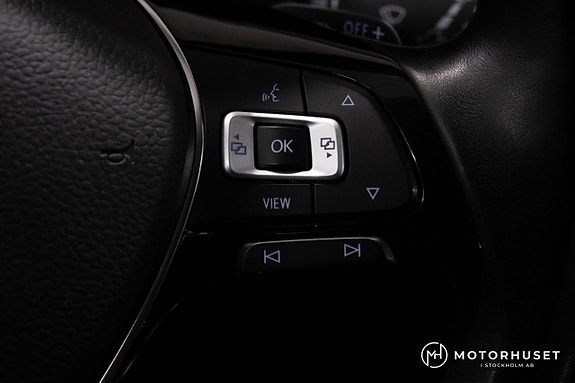 Volkswagen Passat 17 of 23