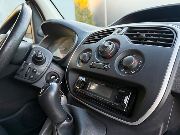 Renault Kangoo Express 21 of 23
