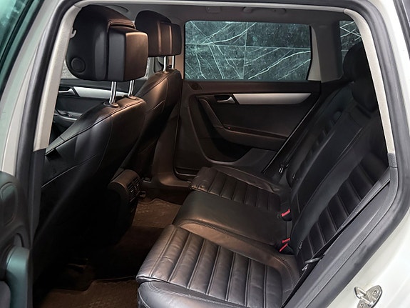 Volkswagen Passat Alltrack 15 of 20
