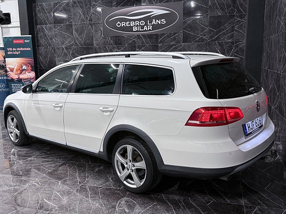 Volkswagen Passat Alltrack 4 of 5