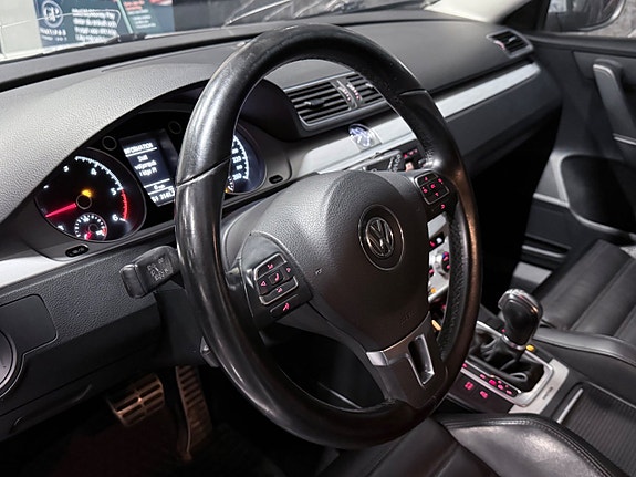 Volkswagen Passat Alltrack 19 of 20