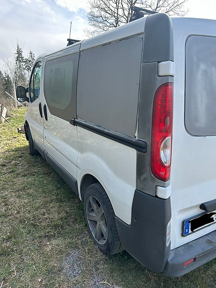 Opel Vivaro 4 of 5