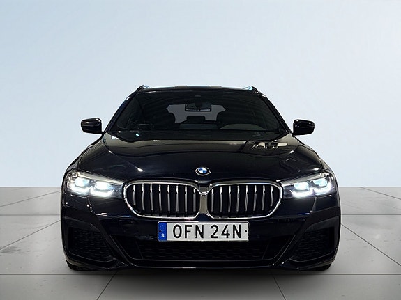 BMW 520d 2 of 5