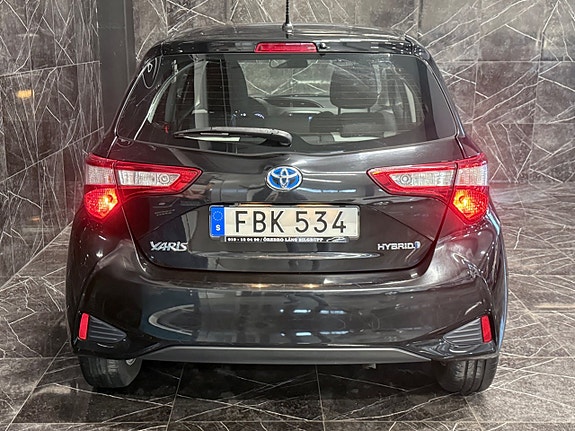 Toyota Yaris 13 of 29