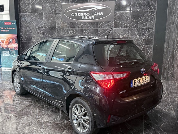 Toyota Yaris 5 of 29
